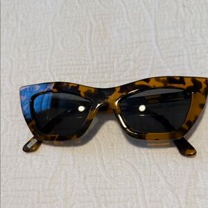 Tortoise Shell Cat-Eye Sunglasses